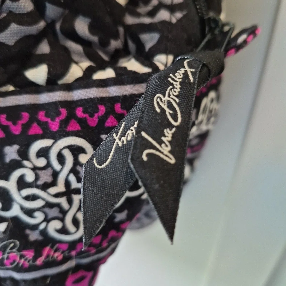 VERA BRADLEY Canterberry Magenta Sport Duffel Gym Bag